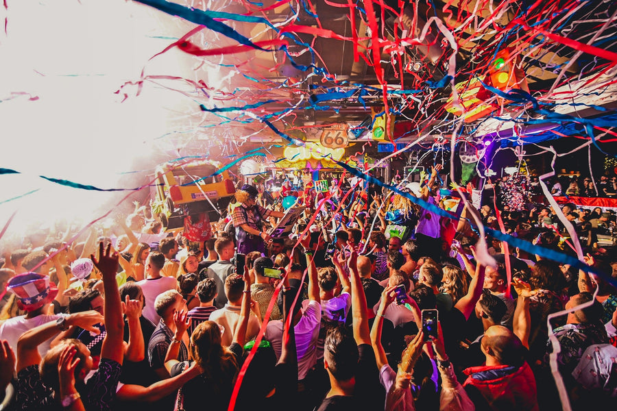 Nightlife FAQ (Entry, Dress Code, Times, Prices)