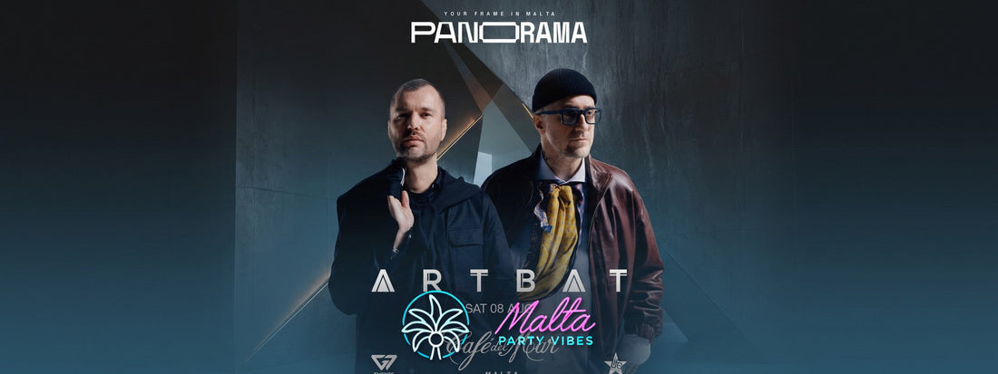 Das Duo ARTBAT posiert auf einem Panorama-Poster für Samstag, 08. August, im Cafe del Mar Malta
